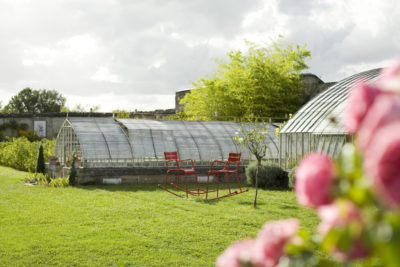 Château de la Bourdaisière vegetable garden, red chair- S.FREMONT - ADT Touraine