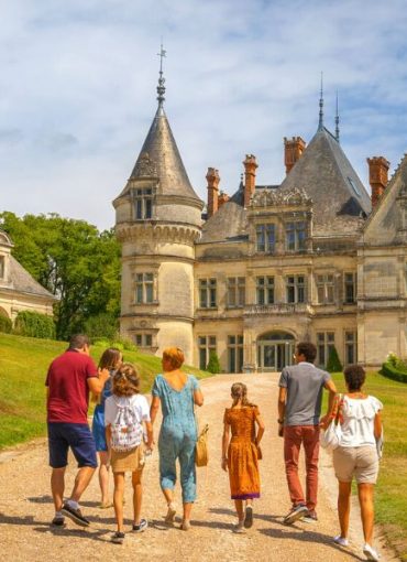 Family at the Castle of Bourdaisiere